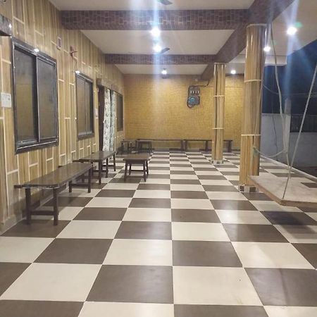Radhe Krishna Villa Dhanwār Eksteriør billede