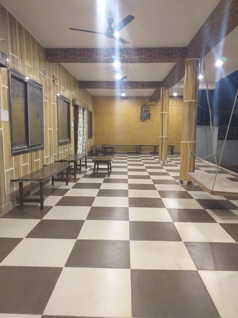 Radhe Krishna Villa Dhanwār Eksteriør billede